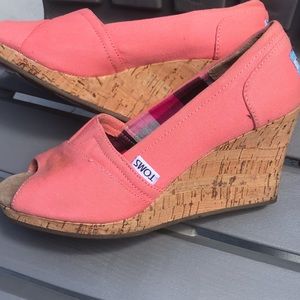 Toms women’s wedges